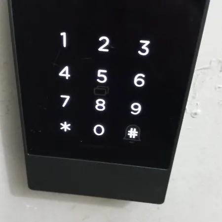 Click & بيت ضيافة